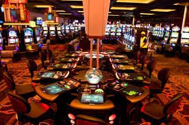 Live casino table and sports interface on aromatoto login
